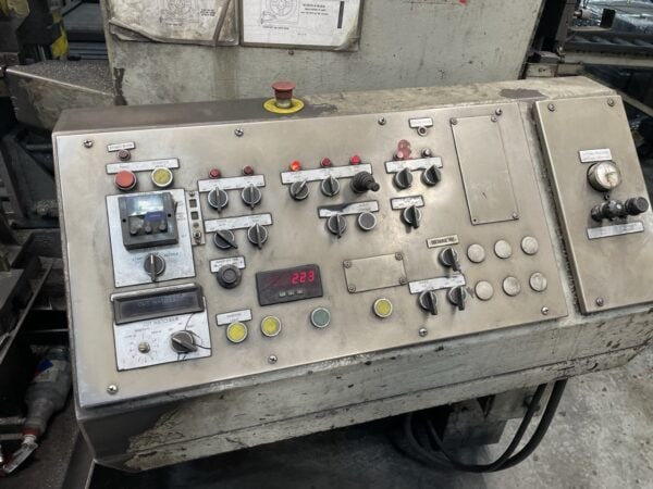 18" x 27" HEM Model F130HA-DC Double Column Programmable Auto Horizontal Band Saw, 1995 - Equipped with: Bundle cut, Auto feed, Extended conveyor - Image 5
