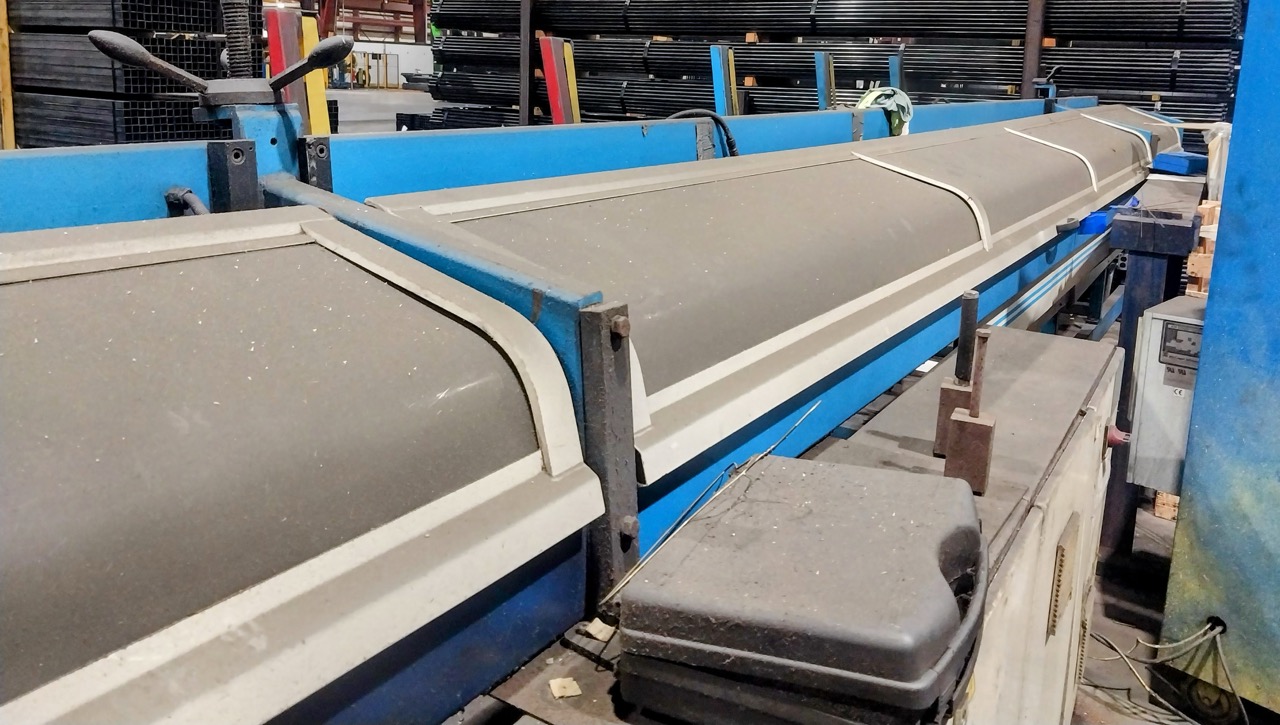 Bewo Model FCH-85-M Automatic Upstroking Circular Saw, 2006 - Bunker Loading, Brush Deburring