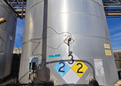 5000 gallon cs tank w motor and pump