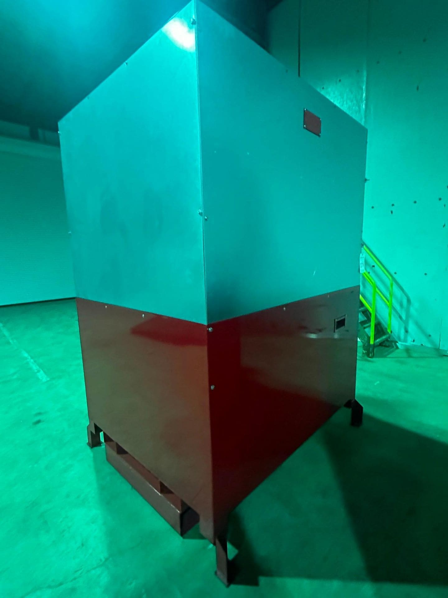 viking model 275 hazardous waste container