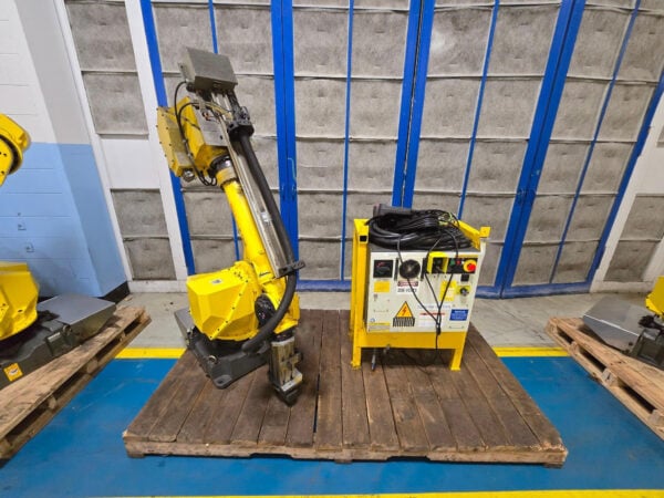FANUC M-710iC/50 Type A05B-1125-B201 Robot, 2012 - Power Supply & Pendant