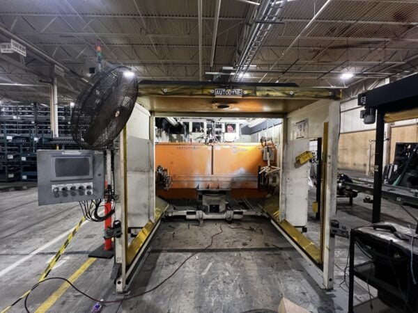 Miller Performarc 3 Arm Robotic Weld Cell, 2014 – Panasonic TA-1600 Robots
