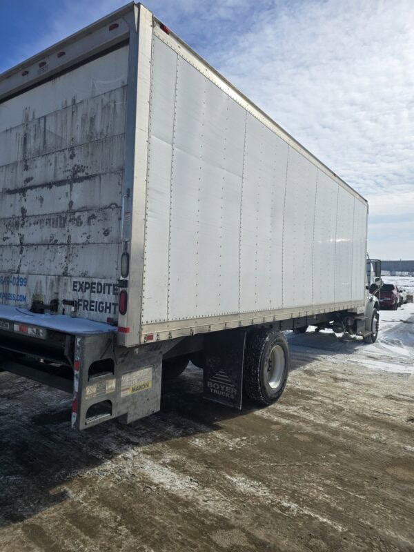 Freightliner M2 26' Straight Truck w/ Liftgate, 2014 - Image 10
