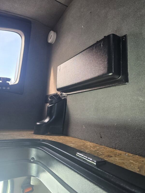 Freightliner M2 26' Straight Truck w/ Liftgate, 2014 - Image 28