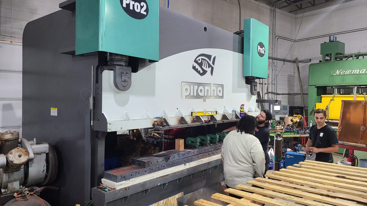 12' x 275 Ton Piranha Pro Series 2 CNC Hydraulic Press Brake, 2000 - Delem CNC Control - Set up for Stamping