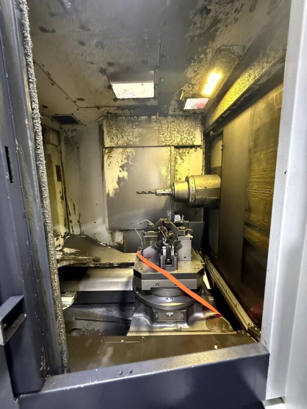Mori Seiki NHX4000 400mm CNC HMC, 2012 - ChipBlaster Coolant Filtration System, Chip Conveyor, Tooling - Image 2