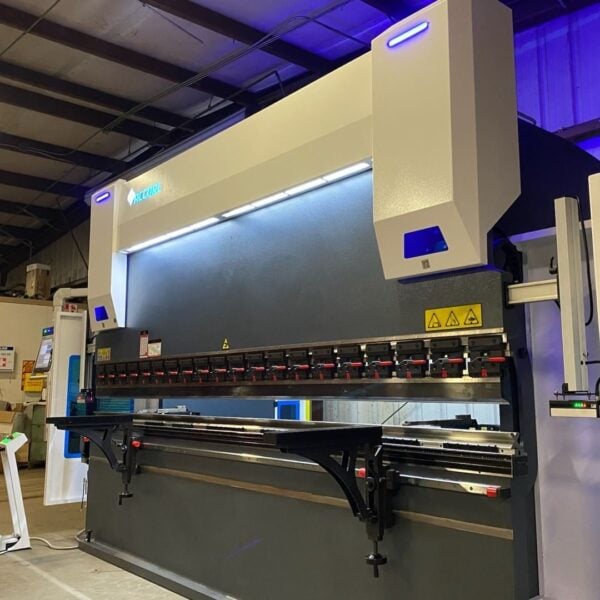13' X 245 Ton GeniusPro CNC Press Brake, 2025 - 6+1 - Image 2