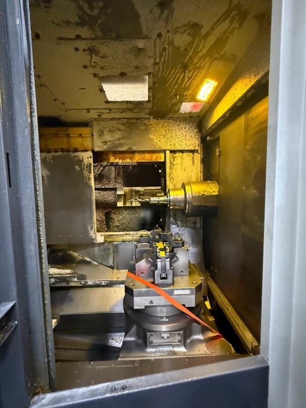 Mori Seiki NHX4000 400mm CNC HMC, 2012 - ChipBlaster Coolant Filtration System, Chip Conveyor, Tooling - Image 2