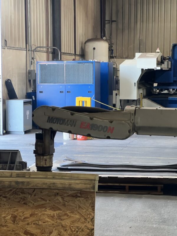 Motoman EA1900N Welding Robot, 2007 - NX100 Controller, Miller AutoAccess 450 Welding Power Supply - Image 2