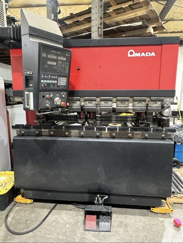 55 Ton x 6.5' Amada FBD-5020E Press Brake, 1993 - NC9-EXII Control - Image 2
