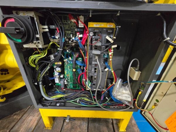 FANUC M-710iC/50 Type A05B-1125-B201 Robot, 2012 - Pendant and Power Supply - Image 4