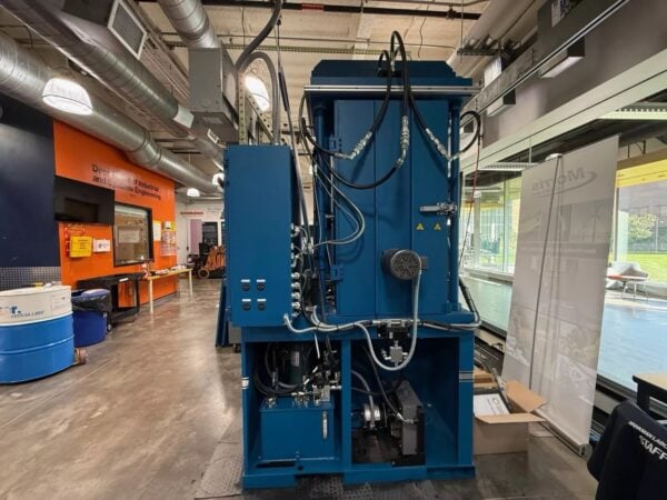 20 Ton Wabash Hydraulic Genesis Series Press with Heated Platens and Heated Chamber, 2020 - Image 4