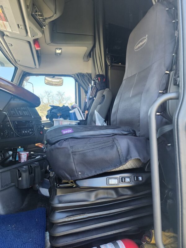 Volvo VNL860 Sleeper Truck, 2019 - ~1,000,000 Miles - Image 7