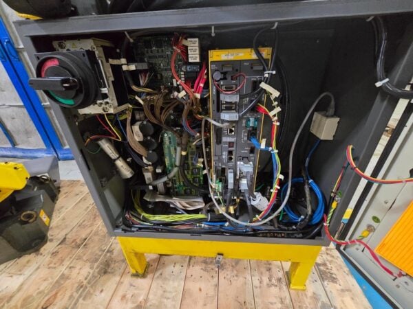 FANUC M-710iC/50 Type A05B-1125-B201 Robot, 2012 - Pendant & Power Supply - Image 5