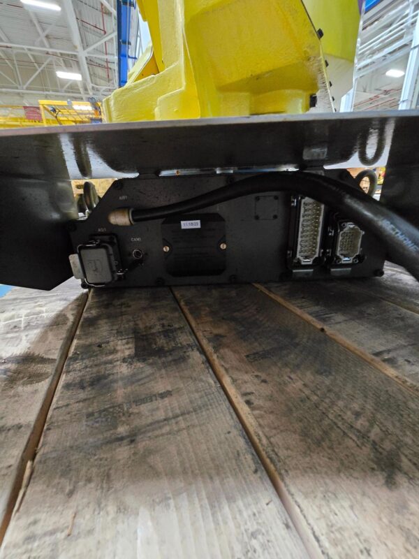 FANUC M-710iC/50 Type A05B-1125-B201 Robot, 2012 -Pendant & Power Supply R30IB - Image 7