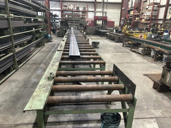 20" x 20" Behringer Model HBP-530A Automatic Horizontal BandSaw, 1998 - 50' of Conveyor Included - Image 4