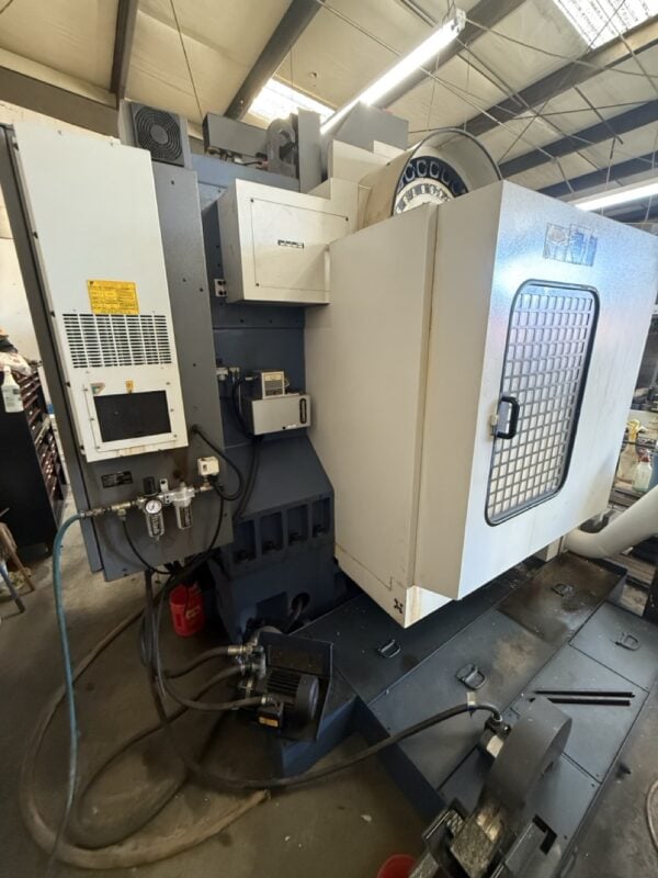 YCM XV1020A VMC, 2005 - Fanuc Control, Chip Auger, Video Available - Image 9