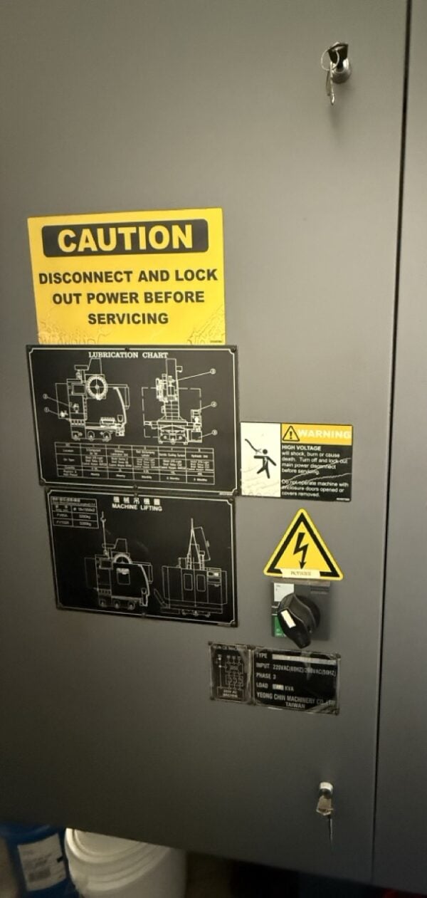 YCM XV1020A VMC, 2005 - Fanuc Control, Chip Auger, Video Available - Image 12
