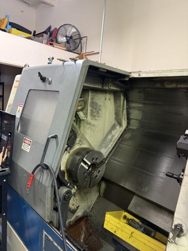 Daewoo Puma 250B CNC Lathe, 1997 - Tailstock, Fanuc Control, Chip Conveyor - Image 3