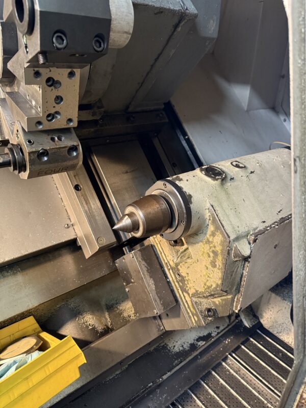 Daewoo Puma 250B CNC Lathe, 1997 - Tailstock, Fanuc Control, Chip Conveyor - Image 6