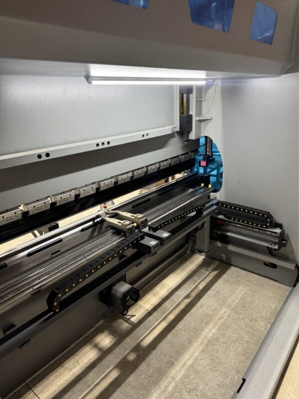 10' X 150 Ton Accurl Master CNC Press Brake, 2025 - 6+1 - Image 7