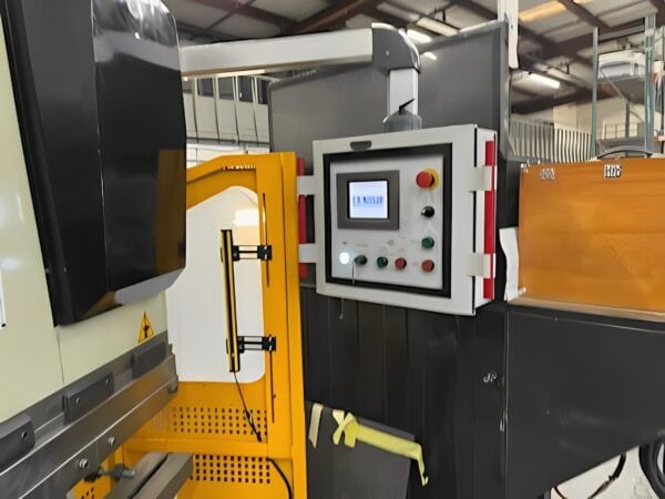 44 Ton x 6' US Industrial USHB44-6 Hydraulic Press Brake, 2021 - 2 Axis CNC Control, Tooling Available - Image 4