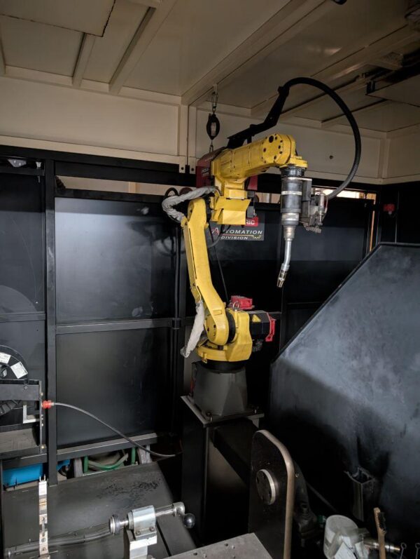 Lincoln Electric System 30HS Robotic Weld Cell, 2013 -  Fanuc ArcMate 100ic with R-30iA Control - Image 3