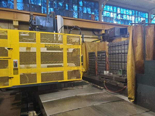 Cincinnati Milacron TC-30 CNC Horizontal Boring Mill, 1990 - Updated Fanuc 0i-MF Control - Image 2