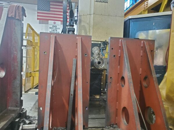 Cincinnati Milacron TC-30 CNC Horizontal Boring Mill, 1990 - Updated Fanuc 0i-MF Control - Image 3