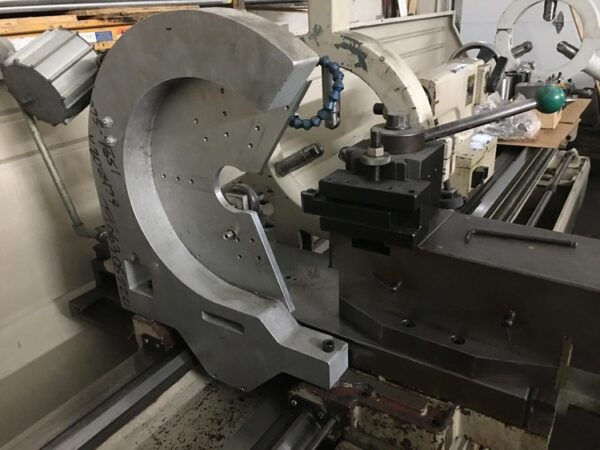 Ganesh GTW-26 Heavy Duty Engine Lathe, 2009 - 26" x 160", Tooling, Chucks & Steady Rests - Image 7