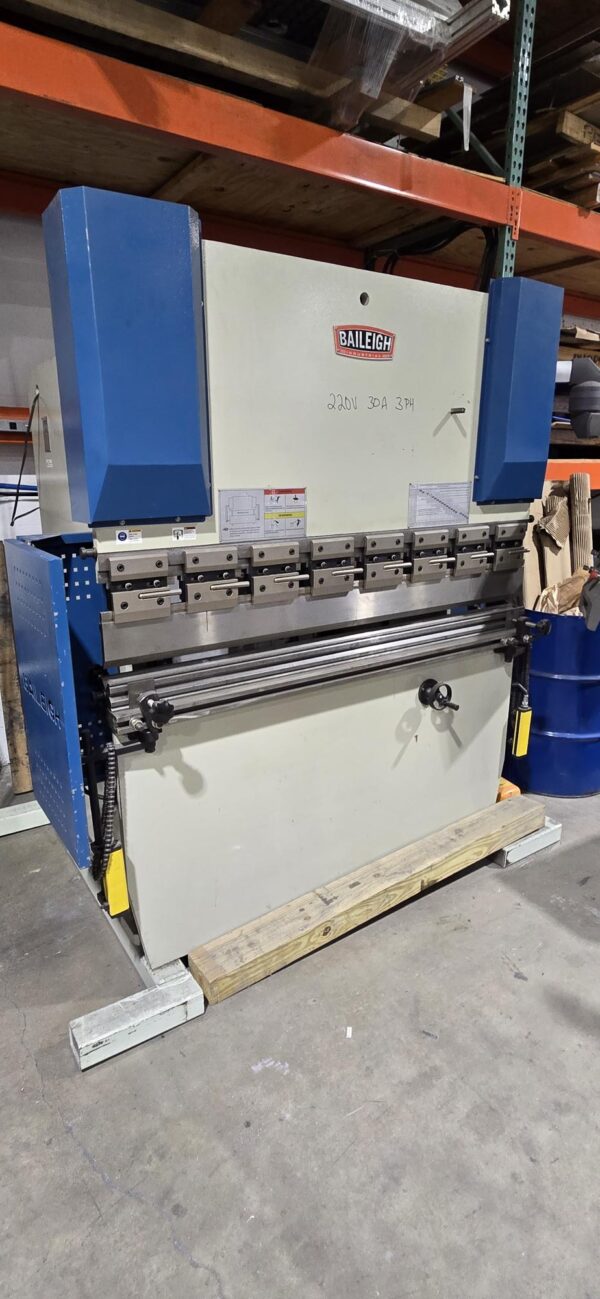 33 Ton x 5' Baileigh 3305CNC Hydraulic Press Brake, 2021