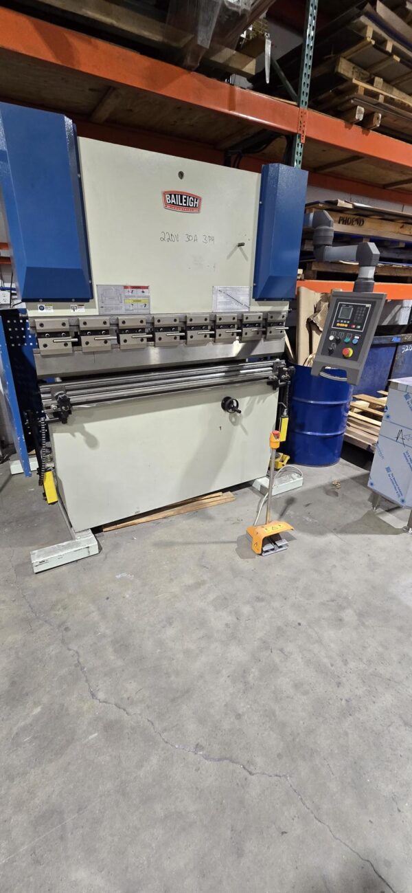 33 Ton x 5' Baileigh 3305CNC Hydraulic Press Brake, 2021 - Image 6