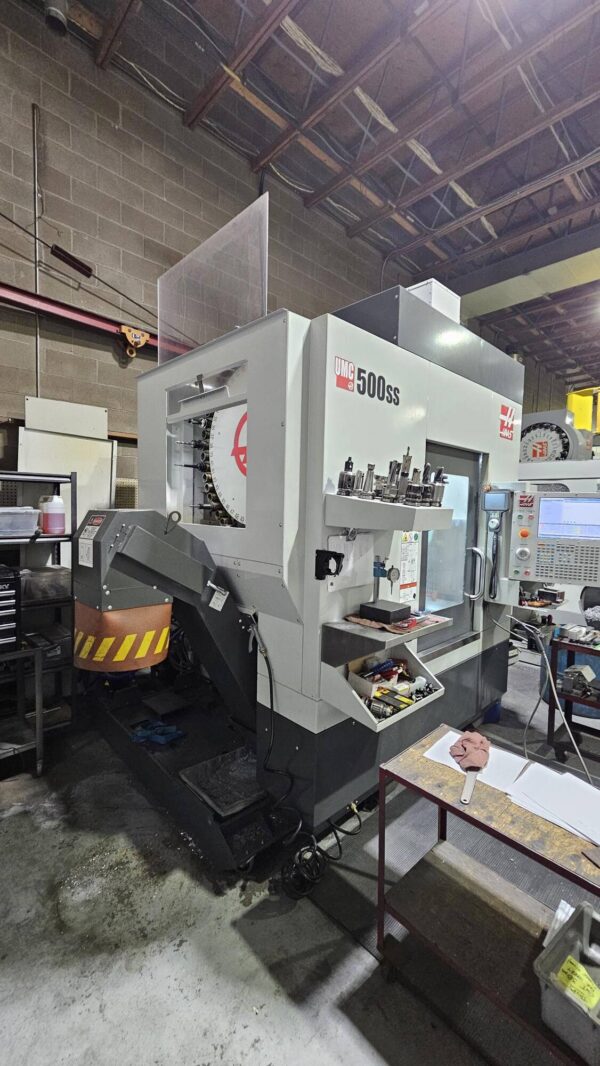 Haas UMC-500SS, 2021 - Through Spindle Coolant, Mist Extractor, Chip Conveyor - Image 2