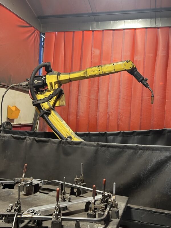 Genesis Welding Systems Robotic Welding Cell, Fanuc ArcMate 120iD 10L, 2012 - Miller Auto Axcess 300 DI Power Source - Image 2