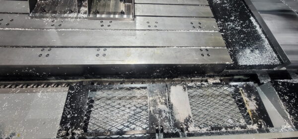 Hurco DCX-32-5Si 5-Axis CNC Bridge Mill, 2018 - 18,000 RPM, Glass Scales, Coolant Thru, Probes, Low Hours - Image 9