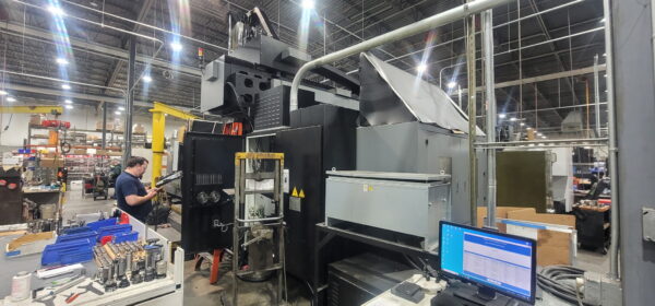 Hurco DCX-32-5Si 5-Axis CNC Bridge Mill, 2018 - 18,000 RPM, Glass Scales, Coolant Thru, Probes, Low Hours - Image 2