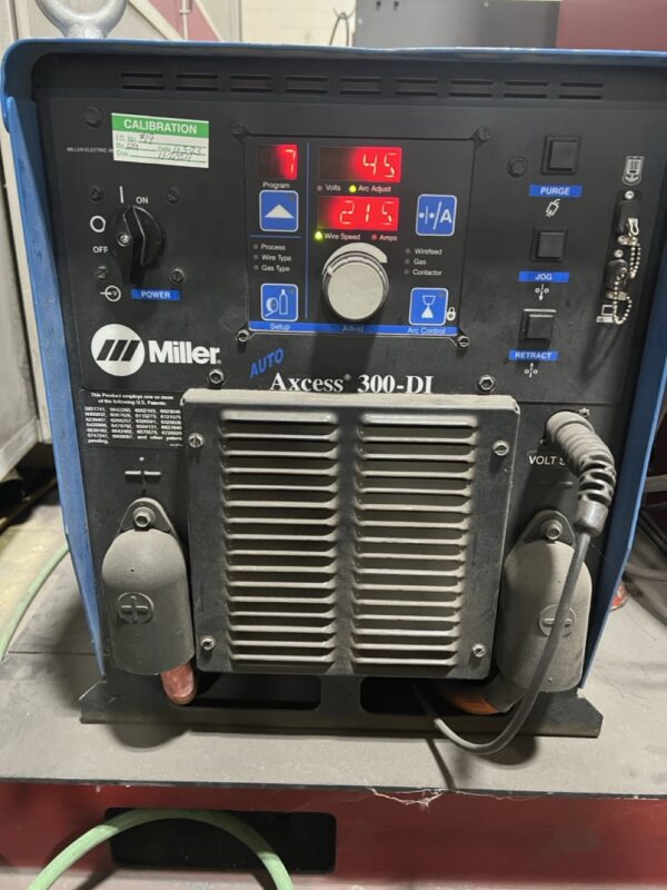 Genesis Welding Systems Robotic Welding Cell, Fanuc ArcMate 120iD 10L, 2012 - Miller Auto Axcess 300 DI Power Source - Image 4