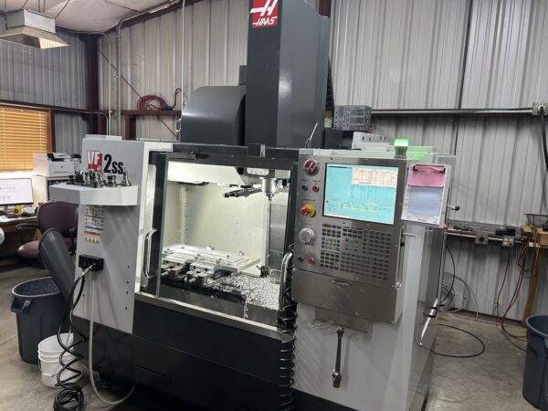 Haas VF-2SS VMC, 2010 - Probing, Chip Auger