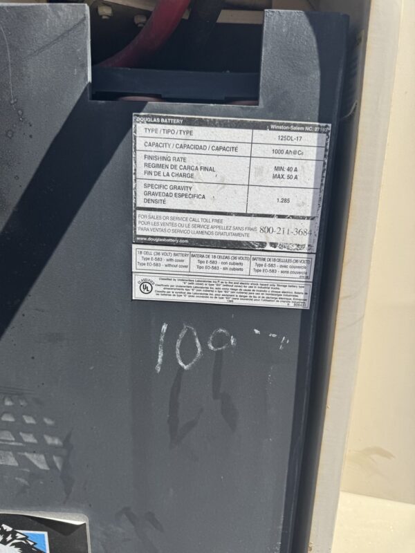 4,000 lb Crown RC5545-40 Stand Up Docker Forklift, 2012 - Image 7