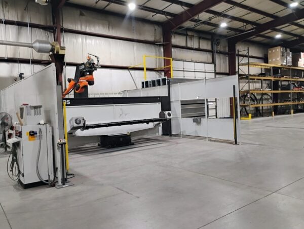 Cloos CS-30 Robotic Welding Cell, 2023 - 450a Qineo pulse Power Source, 7 Axis QIROX® QRC-410e Robot