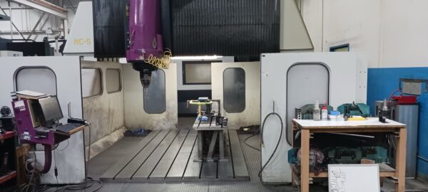 Tarus HSOHTB 810 5 Axis CNC Gantry Mill, 2005 - 3+2 Axis Head - Image 29