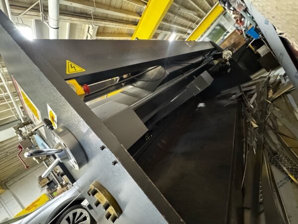 5/16" x 10.5' Accurl QC12Y 8 X 3200 Hydraulic Shear, 2015 - Videos Available - Image 6