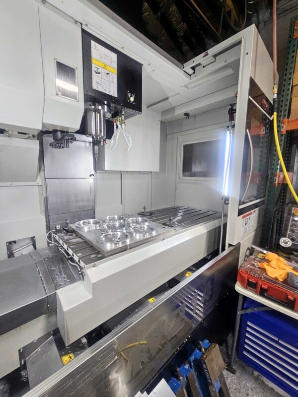 Quaser MV214 VMC, 2022 - 15K Spindle, Probing, TSC, 4th Axis Wired, Fanuc, LOW Hours - Image 3