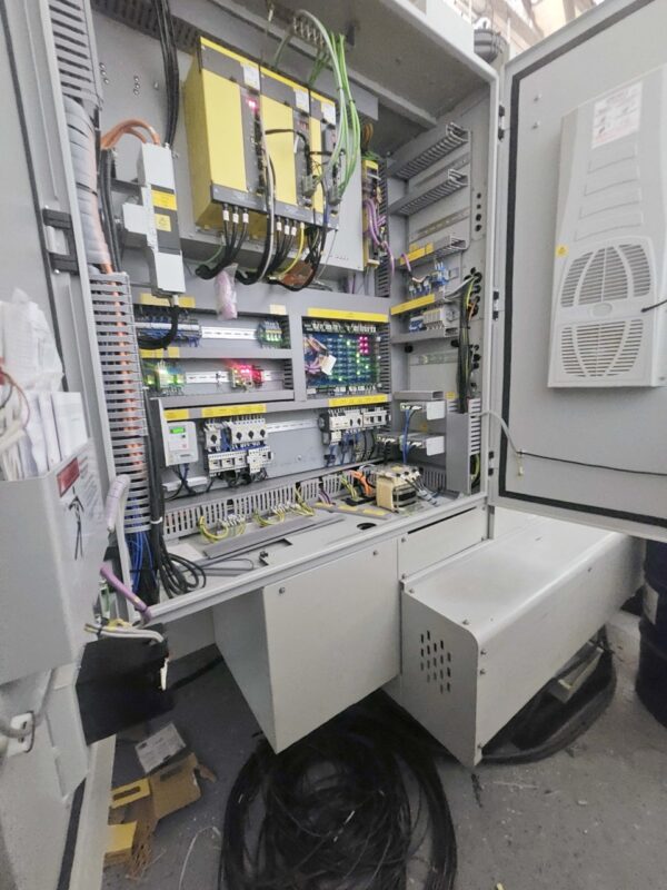 Quaser MV214 VMC, 2022 - 15K Spindle, Probing, TSC, 4th Axis Wired, Fanuc, LOW Hours - Image 6