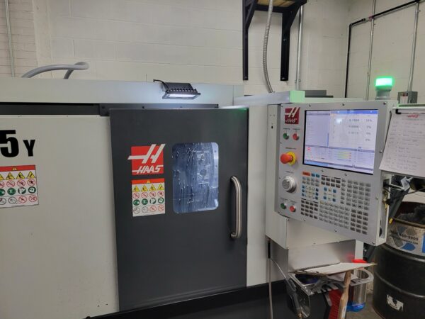 Haas ST-15Y CNC Lathe, 2024 - Live Tooling, Tailstock, Tool Setter, Chip Conveyor, Very Low Hours