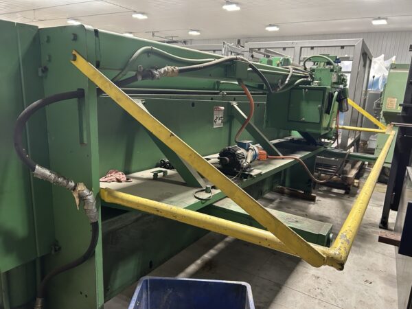 1/4" x 12' Century 2H12 Power Squaring Shear, 1980 - Front Operated Back Gauge, Squaring Arm - Image 4