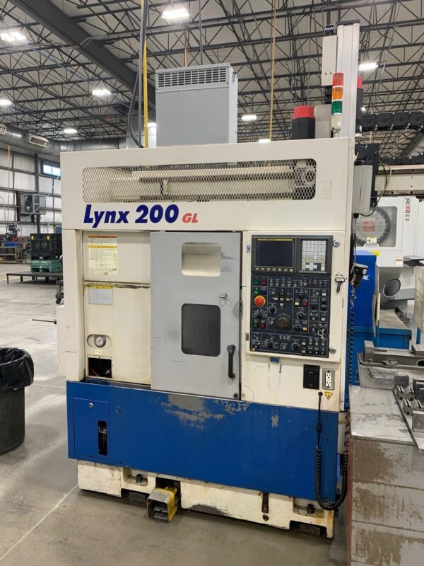 Daewoo Lynx 200GL CNC Lathe, 1999 - Parts Catcher, Tool Presetter, Chip Conveyor