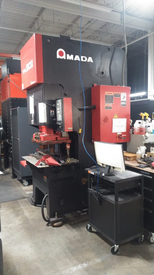 88 Ton Amada TPL80SI Gap Frame Press, 2000 - Image 2