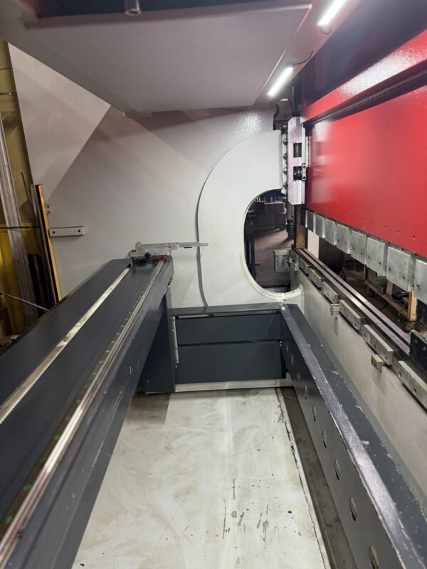 242 Ton x 13' Mitsubishi (Adira) PA22040 CNC Press brake, 2021 - Image 3
