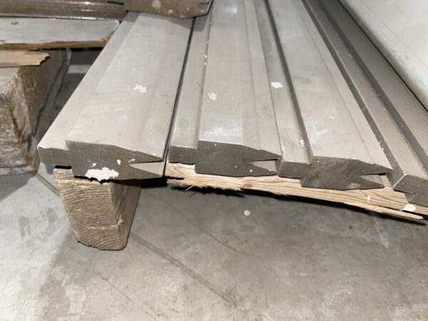 175 Ton x 12' Piranha CNC Press Brake 17512, CNC Backguage, Tooling Included - Image 13